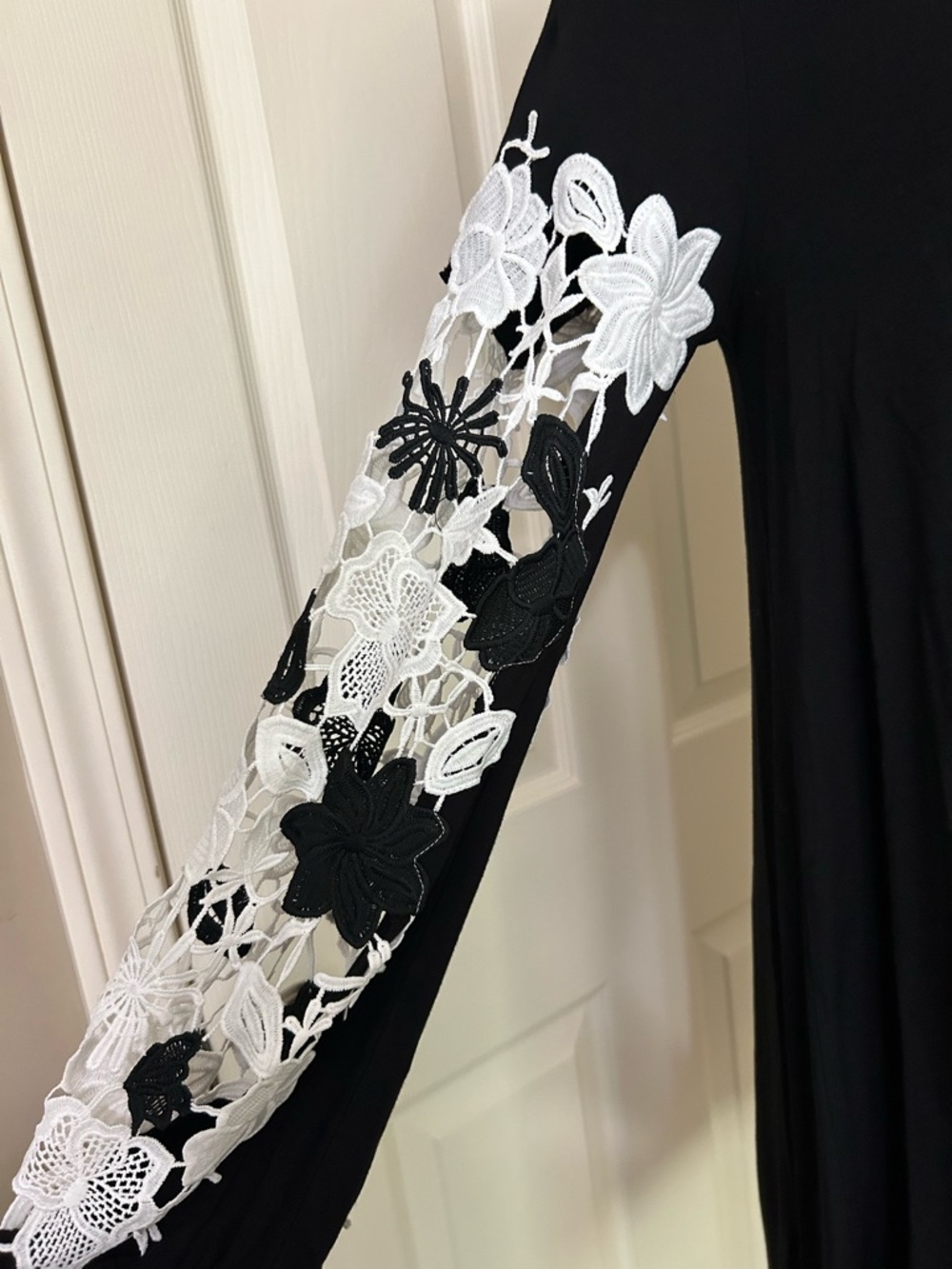 Spense Black Long floral Sleeve Swing Dress with White Floral Lace Sleeves - Picture 3 of 6
